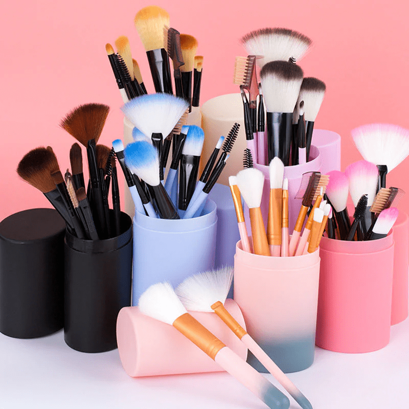 Makeup Brushes - Image 4
